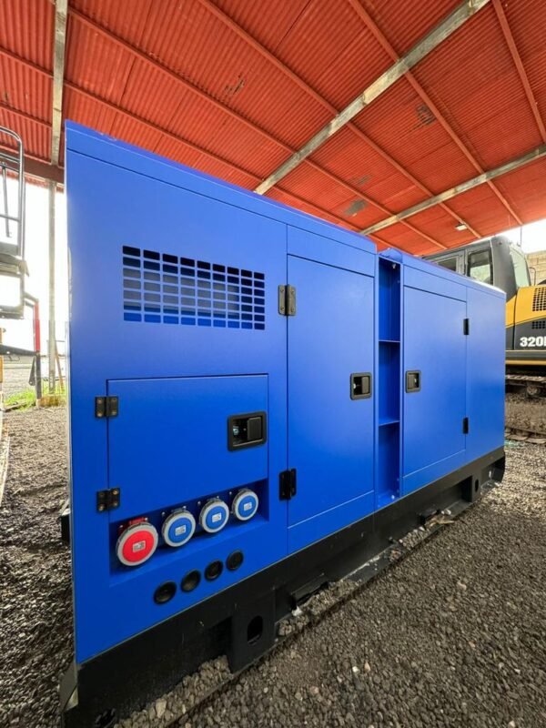 GENERADOR DE LUZ 220kVA